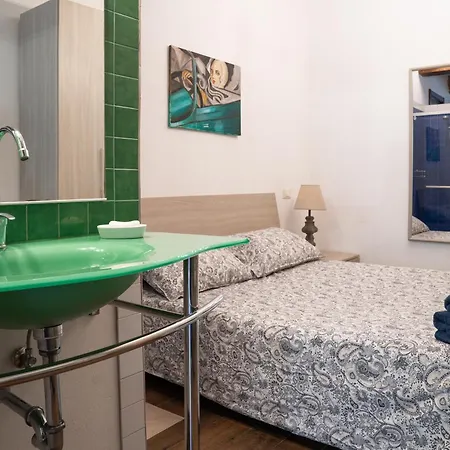 Guesthost - Comfy X3 Centre Apartamento Rávena